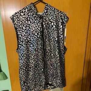 Men's Black and Silver Patterned Sleeveless Hoodie